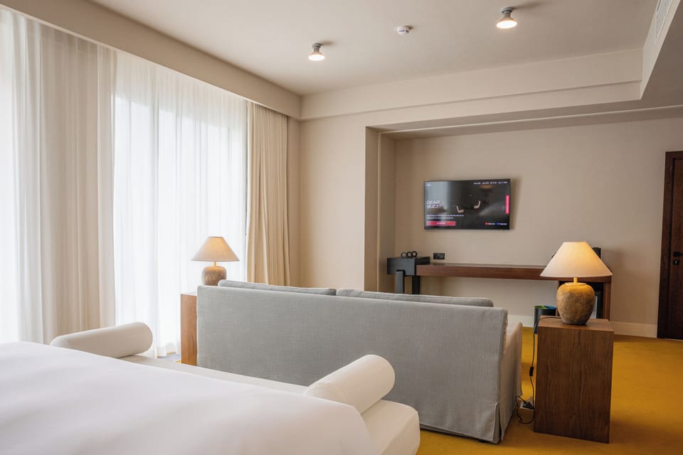 In-room safe, iron/ironing board, WiFi (free)