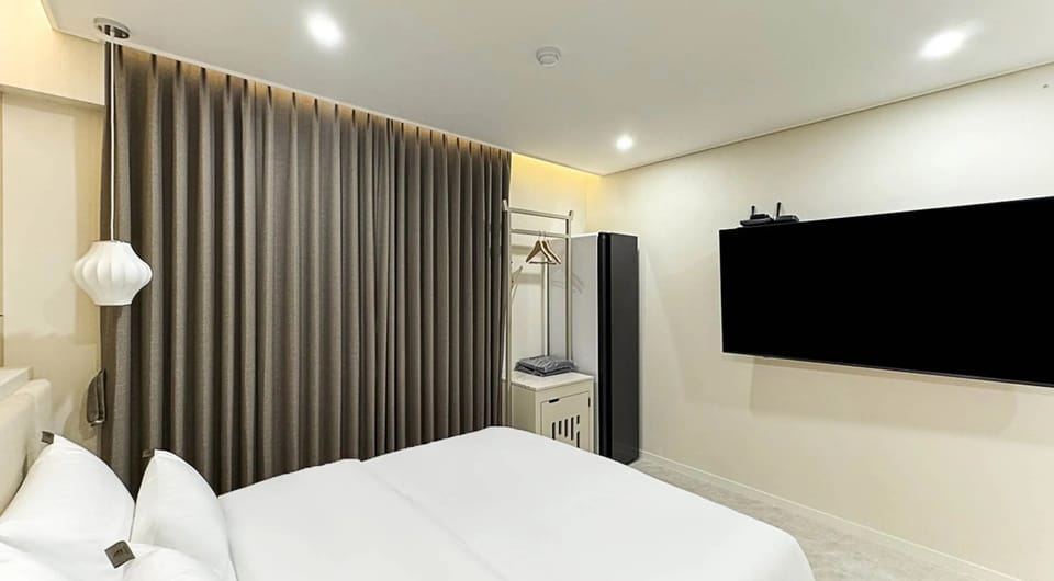 Standard Double Room, City View | WiFi (free)