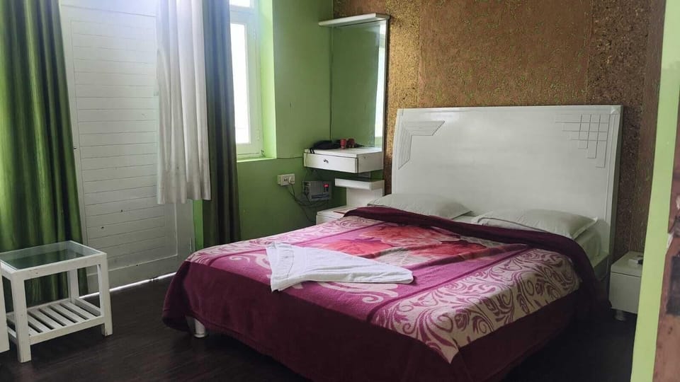 Deluxe Room, Mountain View | WiFi (free)