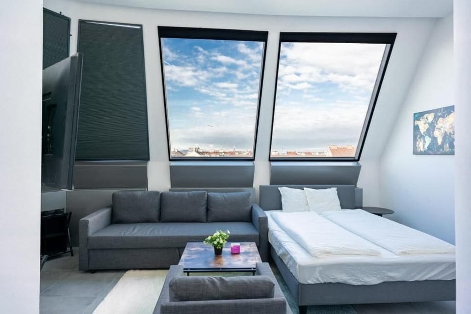 Suite | In-room safe, soundproofing, WiFi (free)