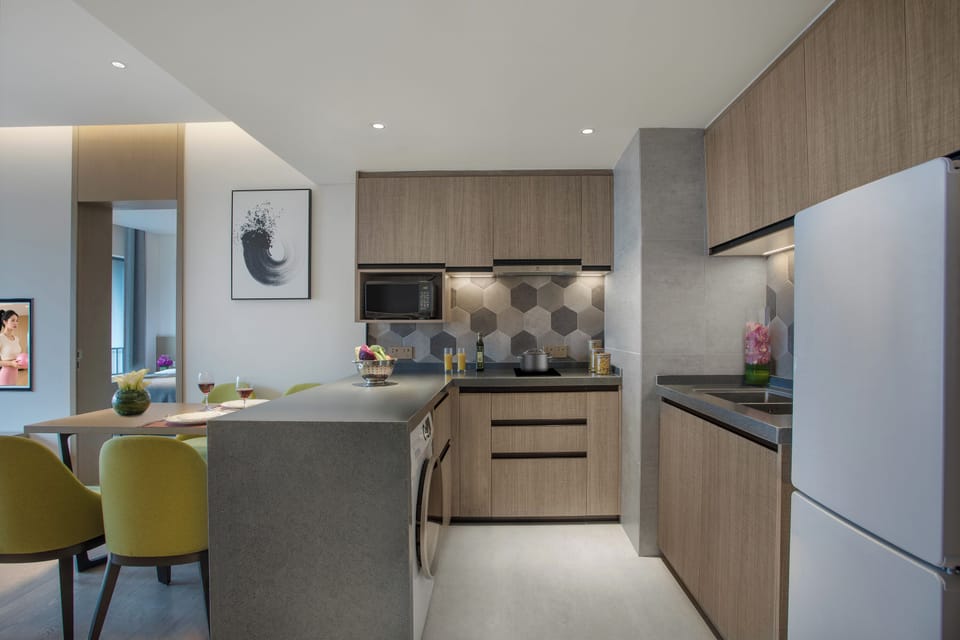 Premier Suite, City View | Private kitchen | Mini-fridge, microwave