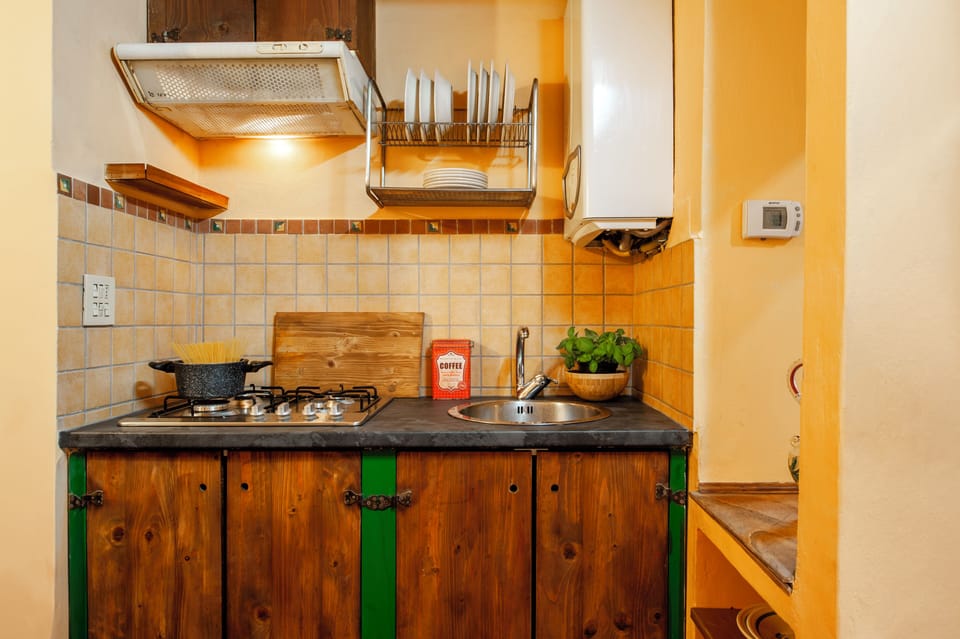 Apartment (1 Bedroom) | Private kitchen | Espresso maker, microwave, electric kettle