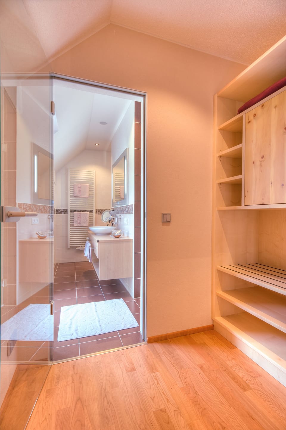 In-room safe, desk, free WiFi, bed sheets