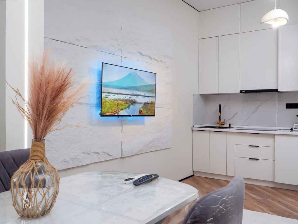 Apartment, City View | Interior