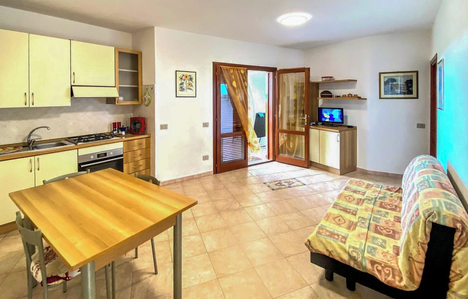 Apartment, Patio, Garden View | Interior