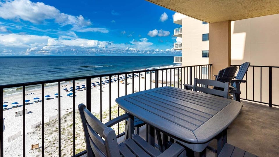 Condo, 2 Bedrooms | Outdoor dining