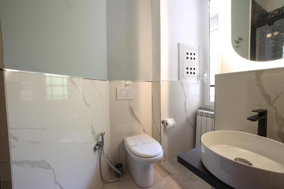 Double Room | Bathroom