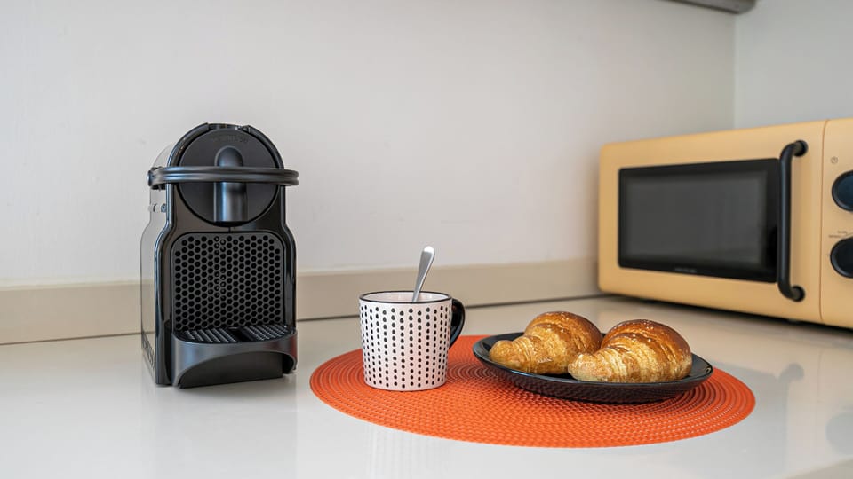 Apartment (1 Bedroom) | Private kitchen | Espresso maker, microwave, oven, stovetop