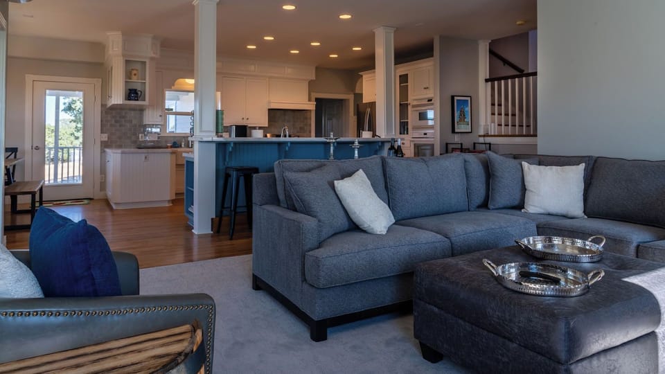 House (6 Bedrooms) | Interior