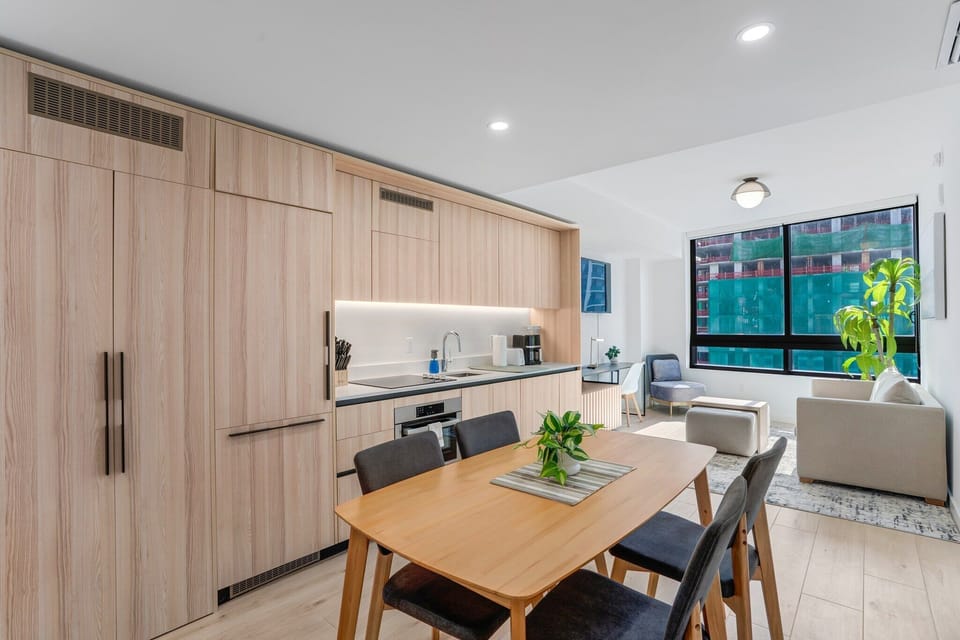 Family Apartment, City View | Private kitchenette