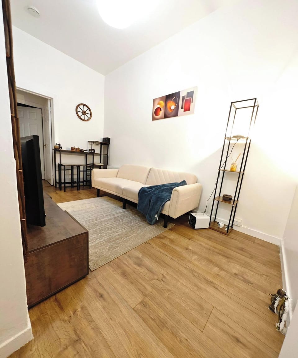Apartment, 1 Bedroom | Living area