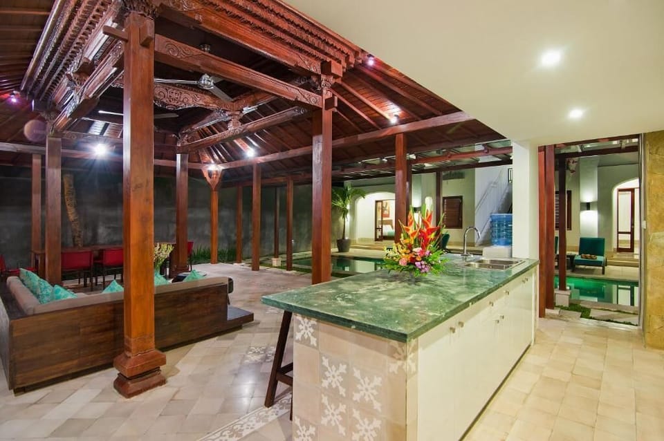 Villa, 4 Bedrooms | Terrace/patio