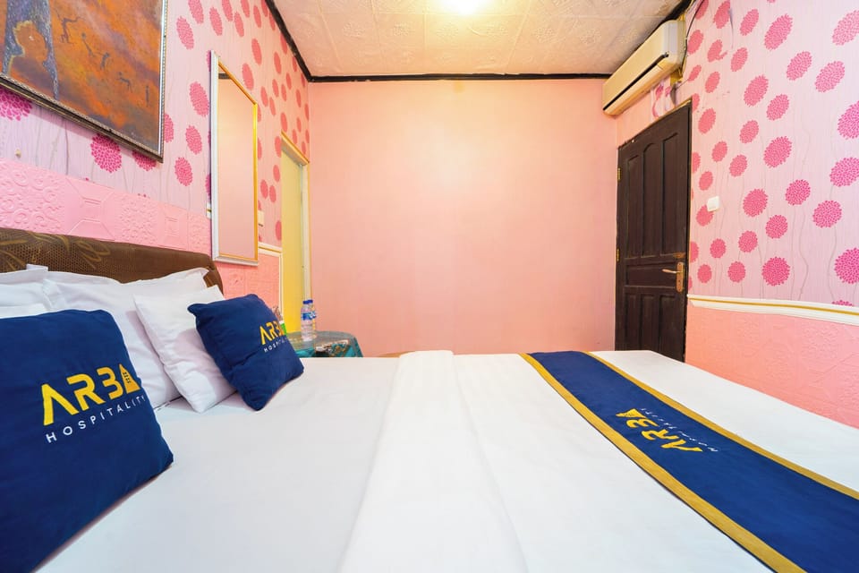 Standard Room | Desk, WiFi (free), bed sheets