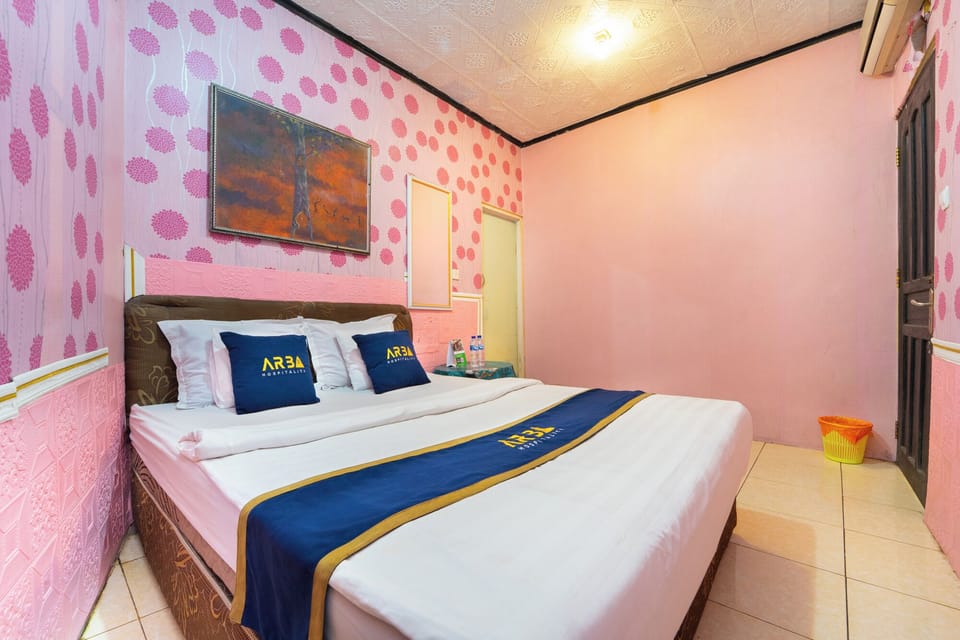 Standard Room | Desk, WiFi (free), bed sheets