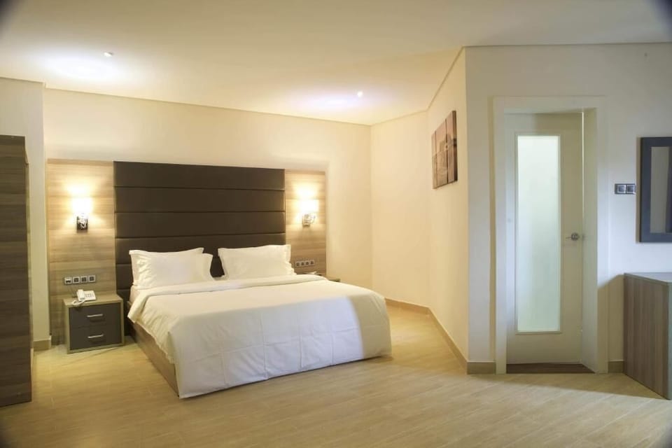 Executive Single Room | Premium bedding, minibar, in-room safe, desk