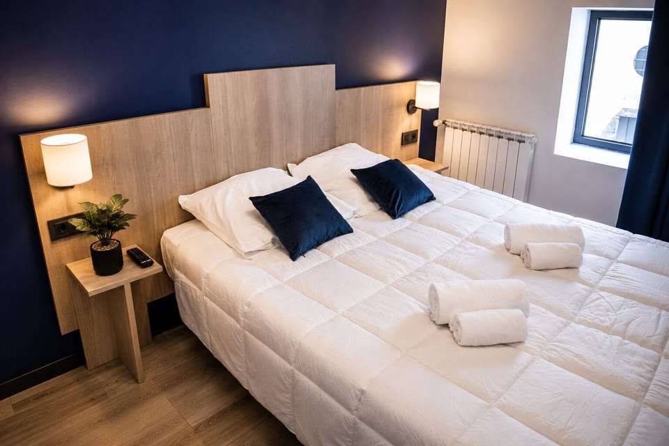 Classic Single Room | Premium bedding, desk, WiFi (free), bed sheets