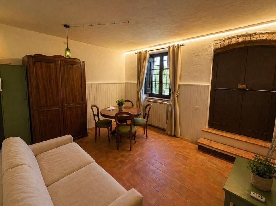 Apartment, 1 Queen Bed with Sofa bed, Patio, Garden View | Living area