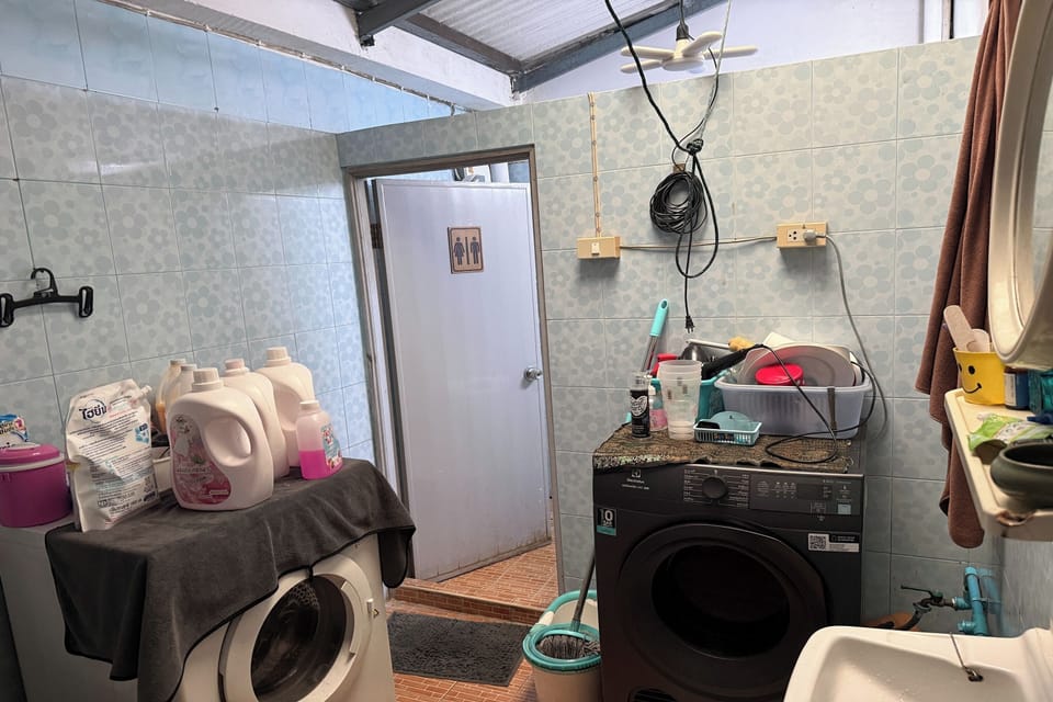 Desk, WiFi (free), bed sheets