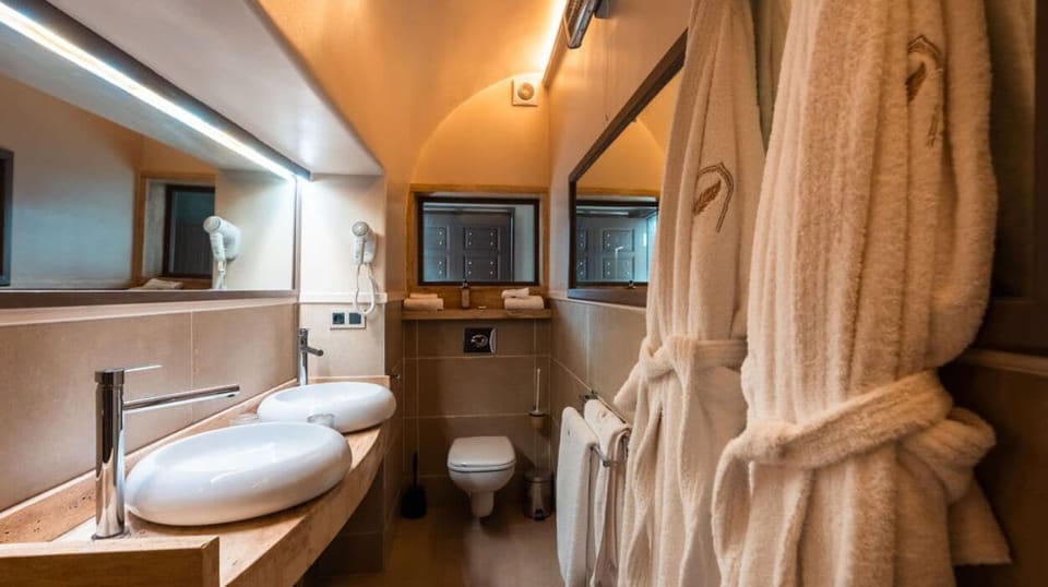 Suite | Bathroom