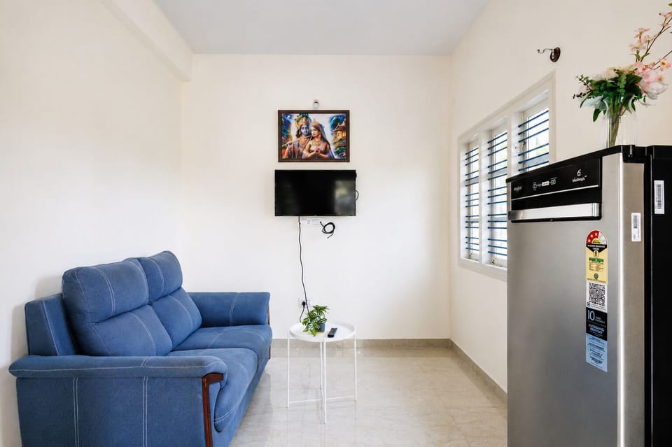 Apartment (2 Bedrooms) | Front of property