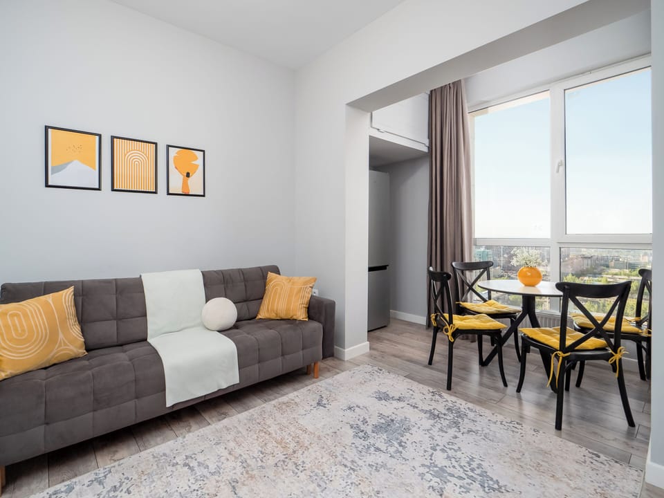 Apartment, Kitchen, Courtyard Area | Living area
