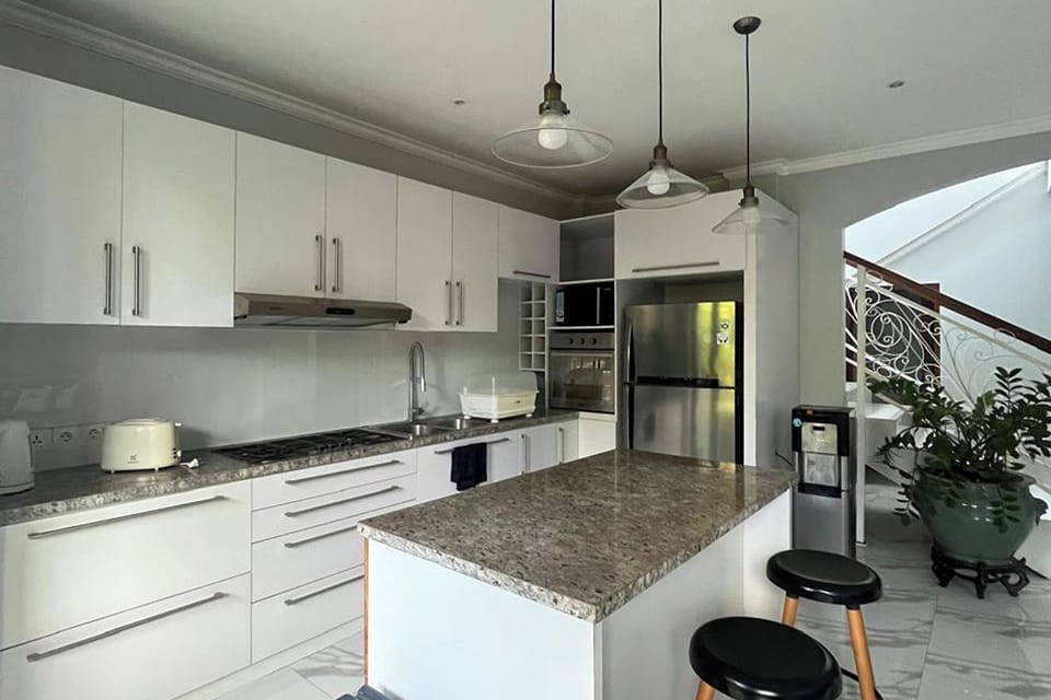 Deluxe Villa, 3 Bedrooms, Private Pool | Private kitchen | Fridge, microwave, oven, stovetop