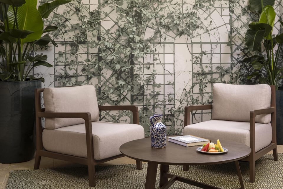Premium Room | Minibar, in-room safe, desk, blackout drapes