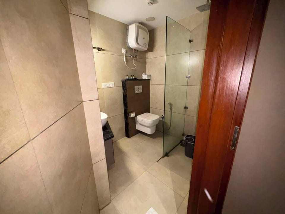 Executive Suite | Bathroom