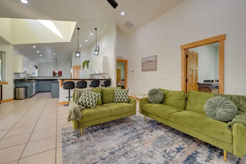 House (3 Bedrooms) | Interior