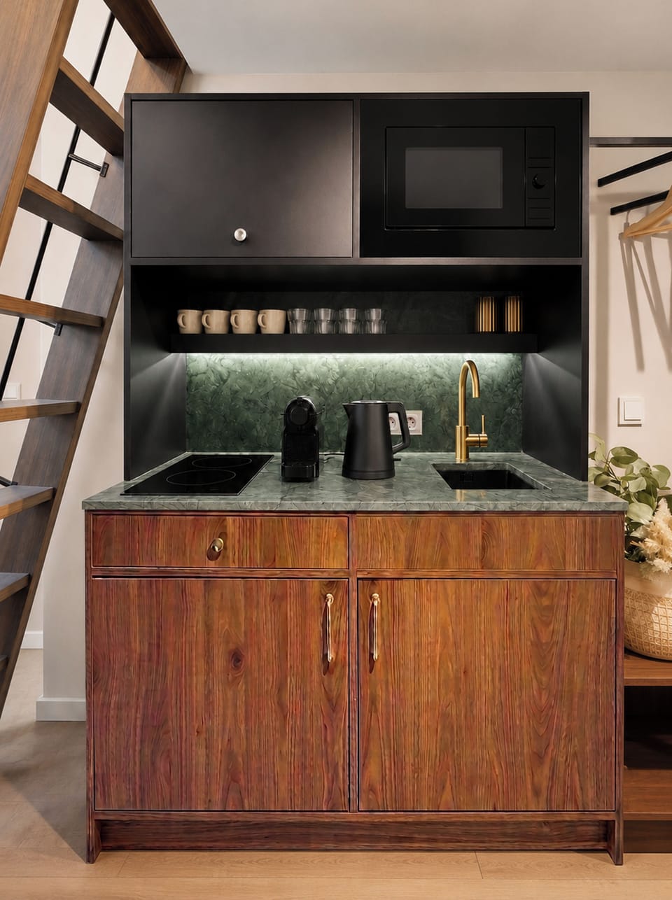 Single Room, Non Smoking, Kitchenette | Private kitchen | Mini-fridge, microwave, stovetop, cookware/dishes/utensils