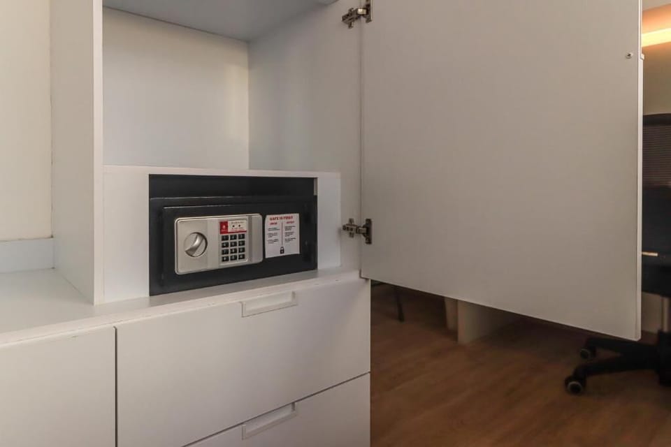Basic Room, 1 Double Bed | Interior