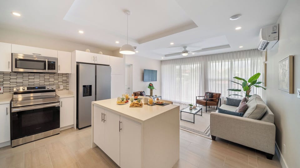 Apartment (2 Bedrooms) | Living area | TV