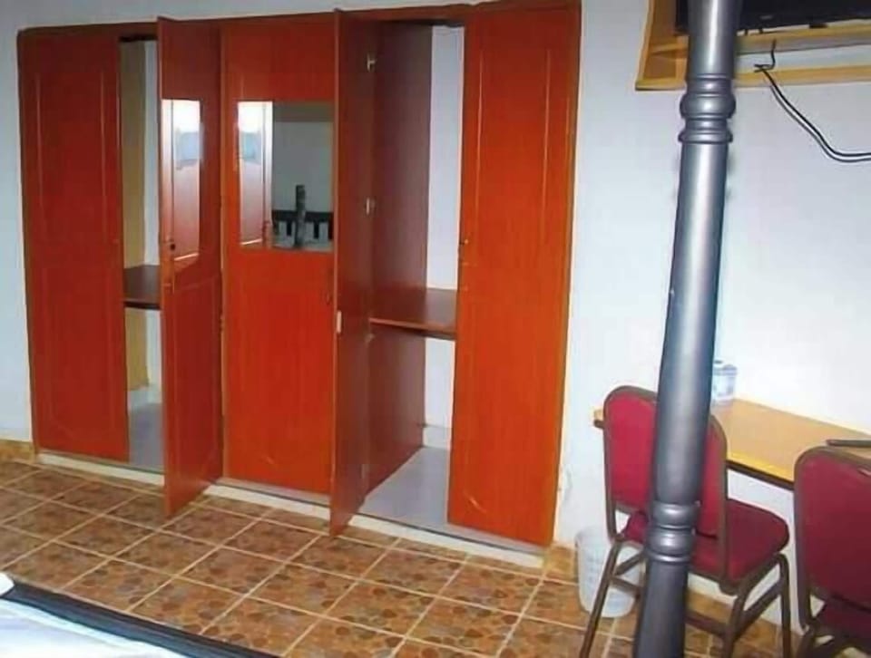 Standard Double Room | WiFi (free), individually decorated, individually furnished, bed sheets