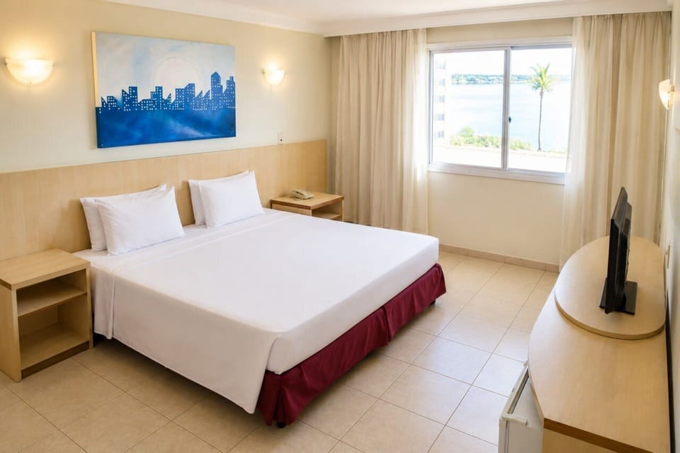 Desk, laptop workspace, WiFi (free), bed sheets