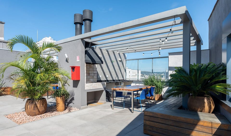 Basic Apartment | Outdoor dining