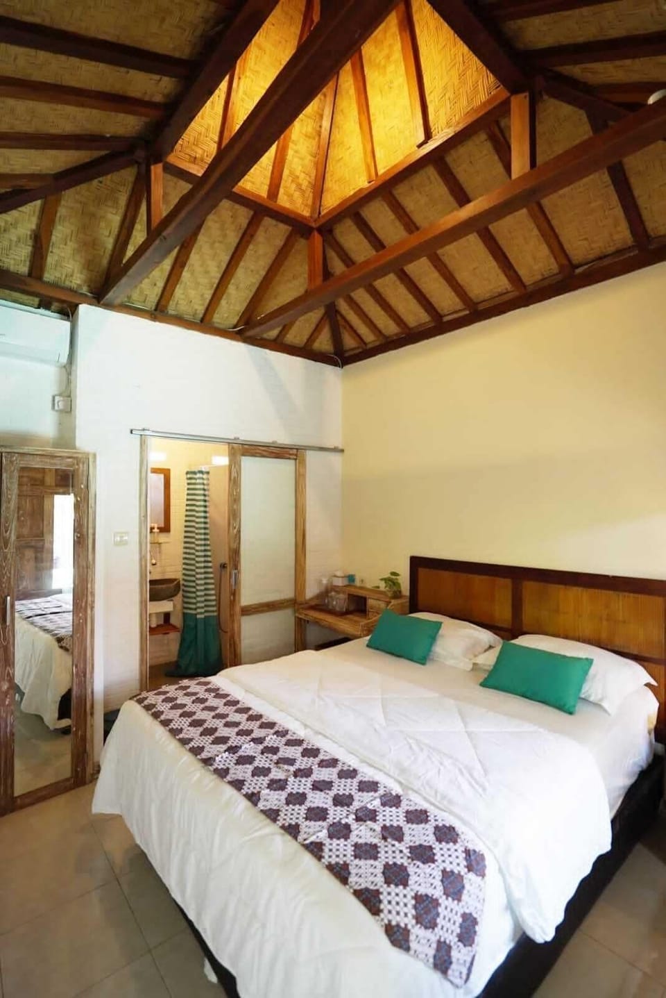 Deluxe Double Room, Pool View | WiFi (free)