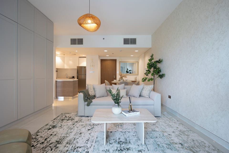 Apartment, Balcony | Living area