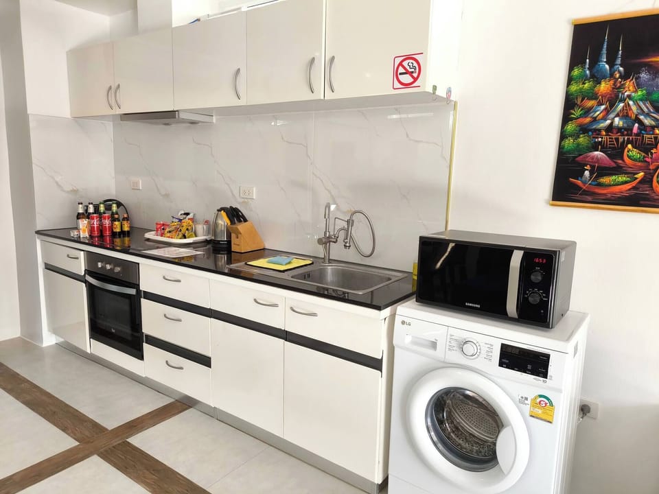 Villa, 4 Bedrooms, Smoking, Balcony | Laundry