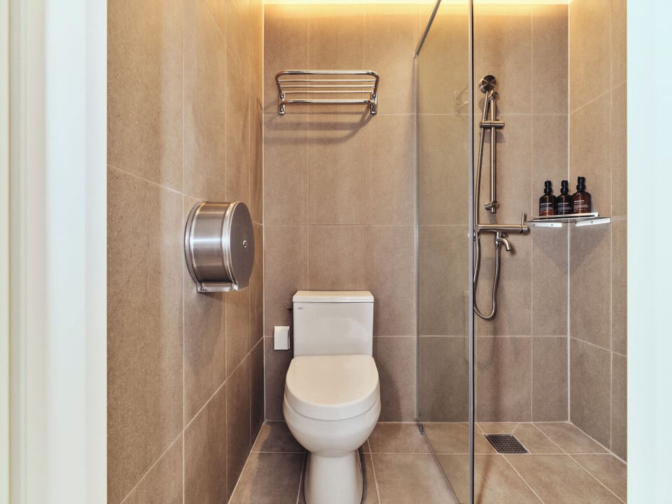 Free toiletries, towels