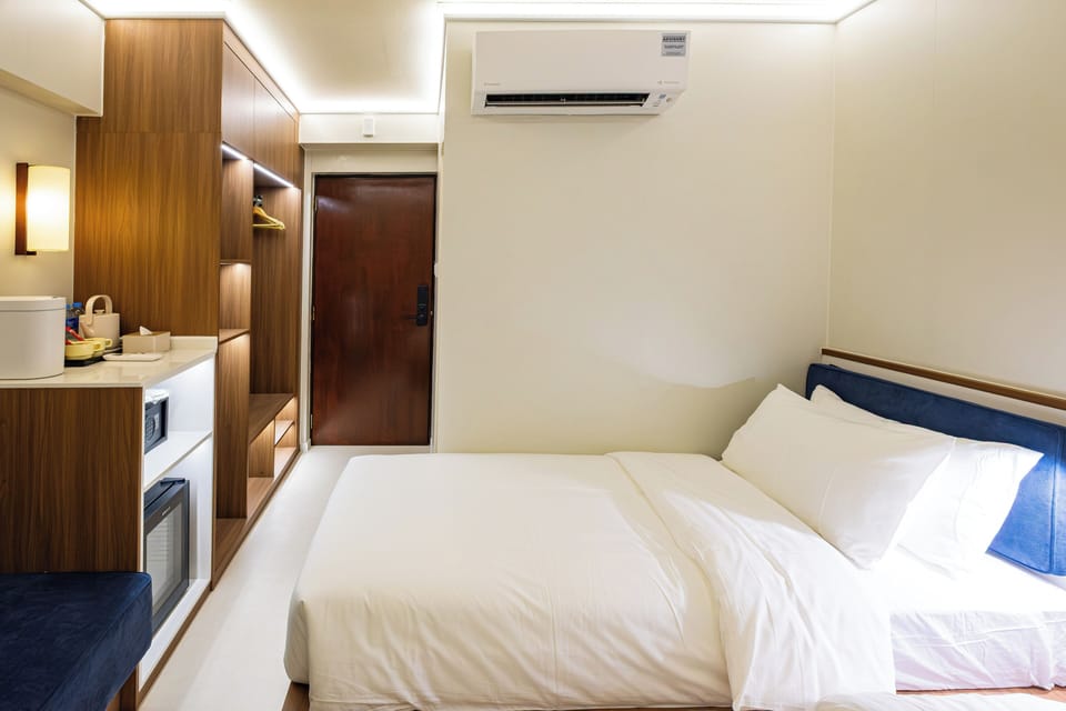 Standard Family | Minibar, in-room safe, WiFi (free), bed sheets