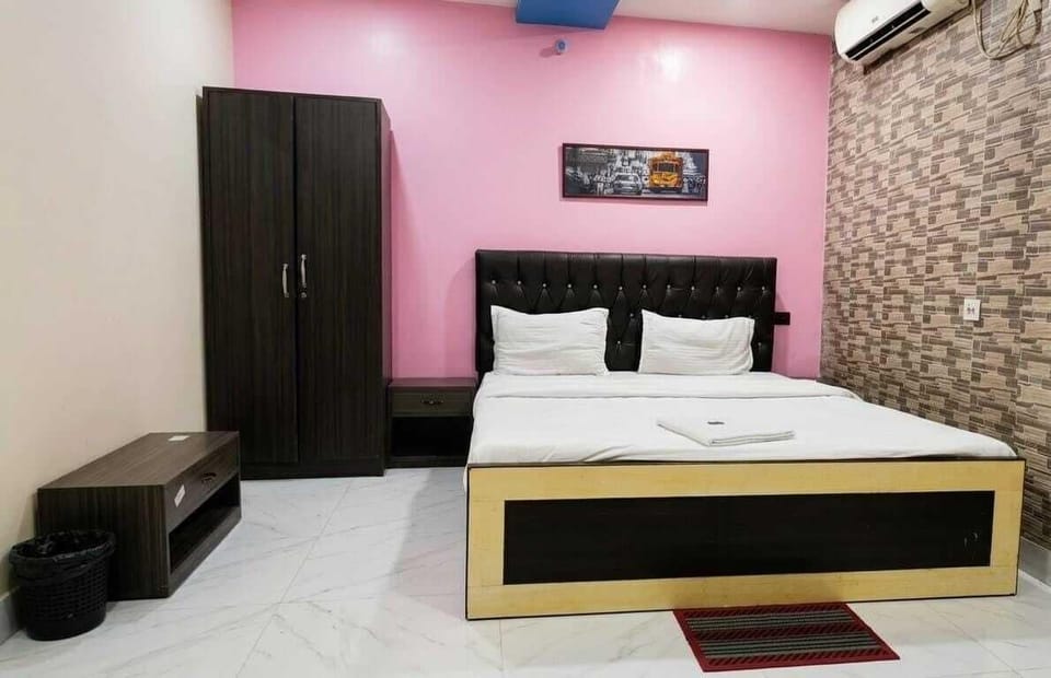 Standard Double Room | WiFi (free)