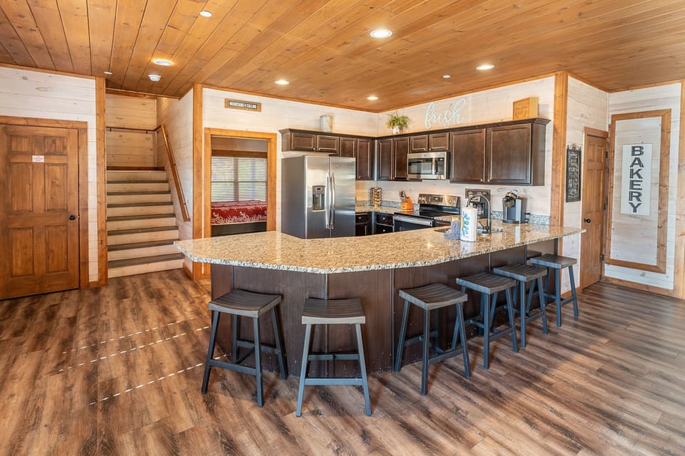 House | 6 bedrooms, high-speed internet