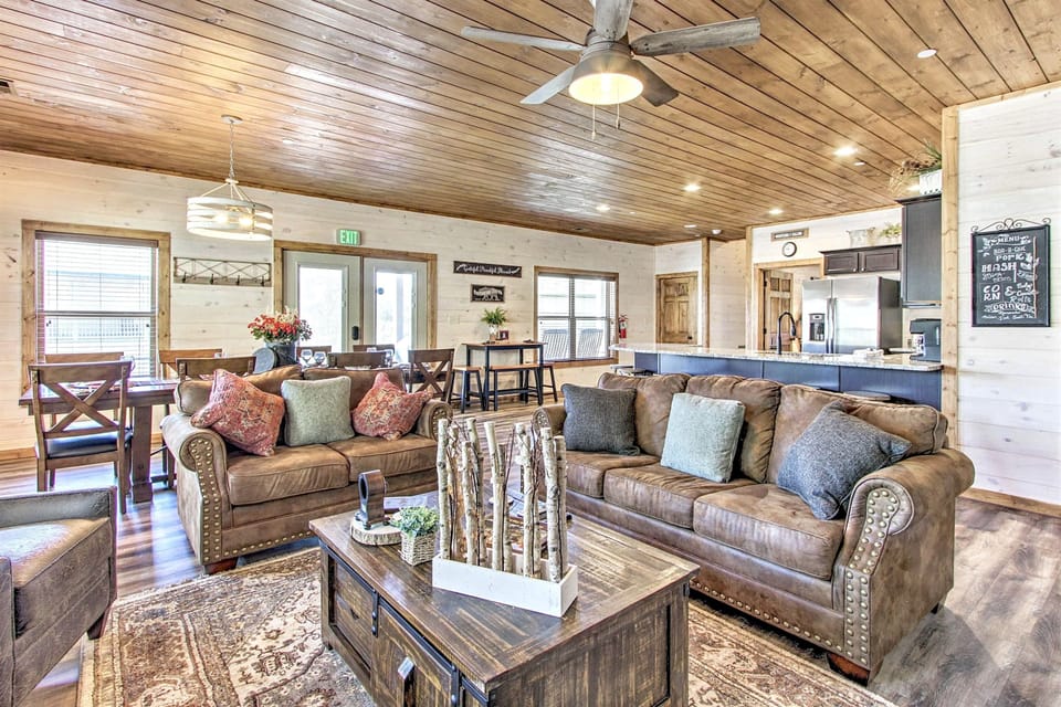 House | 6 bedrooms, high-speed internet