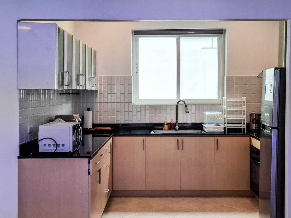 Superior Villa, Patio, Pool View | Private kitchen