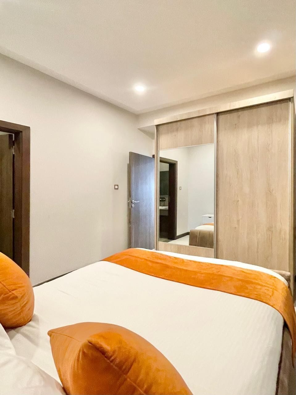 Luxury Apartment, Balcony, City View | Laptop workspace, iron/ironing board, WiFi (free)
