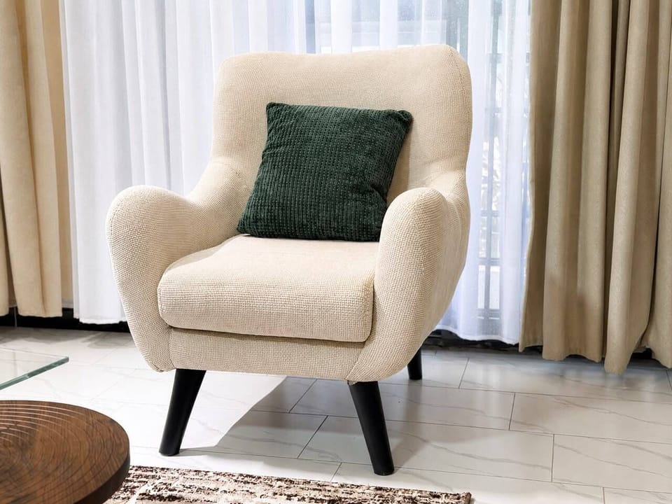 Comfort Apartment, Balcony, City View | Living area