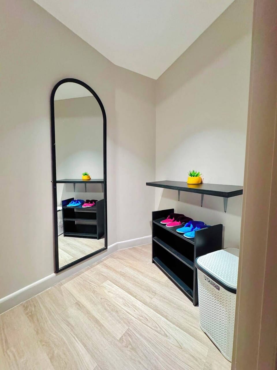 Classic Apartment, City View | Desk, laptop workspace, iron/ironing board, WiFi (free)