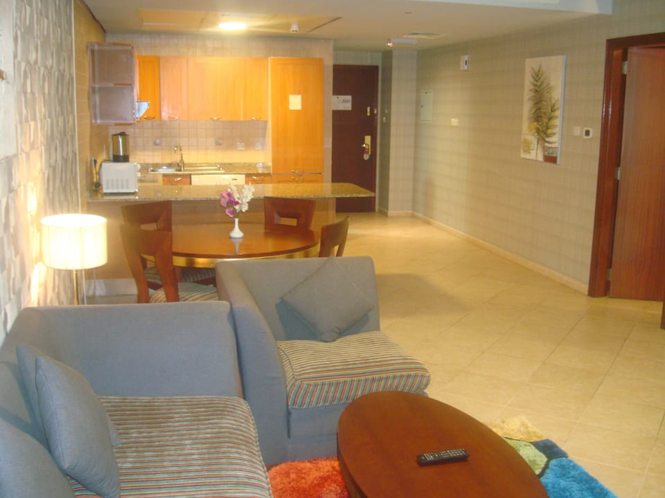 Standard Apartment, 1 Bedroom | Private kitchen | Full-size fridge, microwave, electric kettle