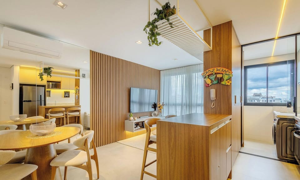Basic Apartment | Dining