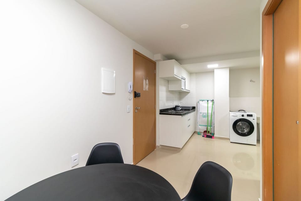 Basic Apartment | Dining